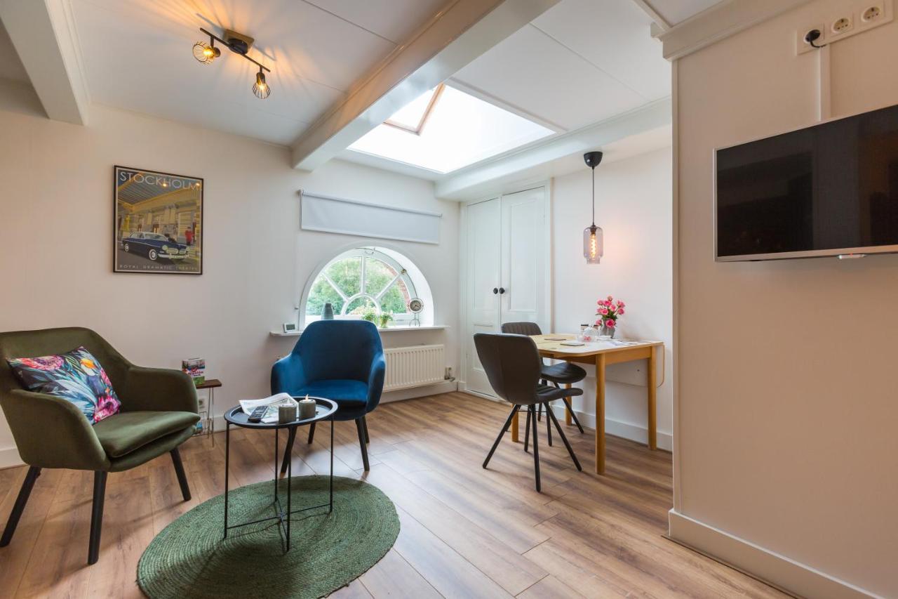 D' Ald Skoalle - Sfeervol Appartement In Oude School. Wijtgaard 외부 사진