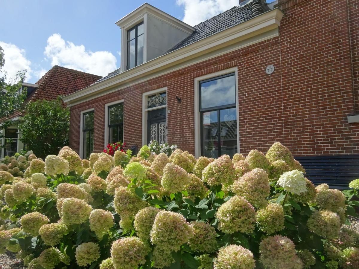 D' Ald Skoalle - Sfeervol Appartement In Oude School. Wijtgaard 외부 사진
